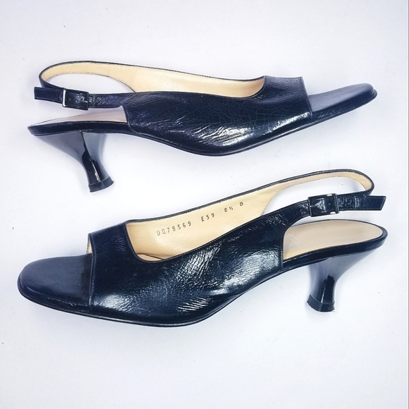 🌸 Salvatore FerragamoPeep Toe patent leather